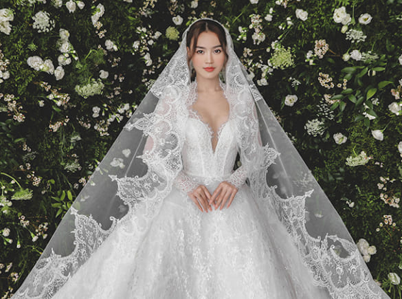 Công chúa Ninh Dương Lan Ngọc với váy cưới xoè bồng